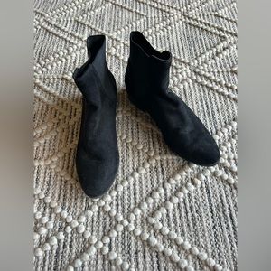 🌱ALDO Suede Chelsea Boots